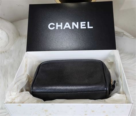 chanel makeup bag 2023.